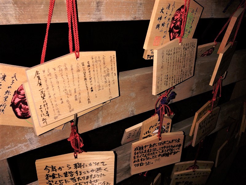 今年も絵馬を神社に奉納しました！
頑張りぬいたら最後は神頼み！