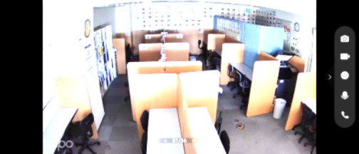 防犯カメラ１の画像です。「安心して学べる」ということを最優先にしています。