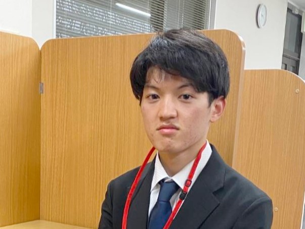 津﨑先生