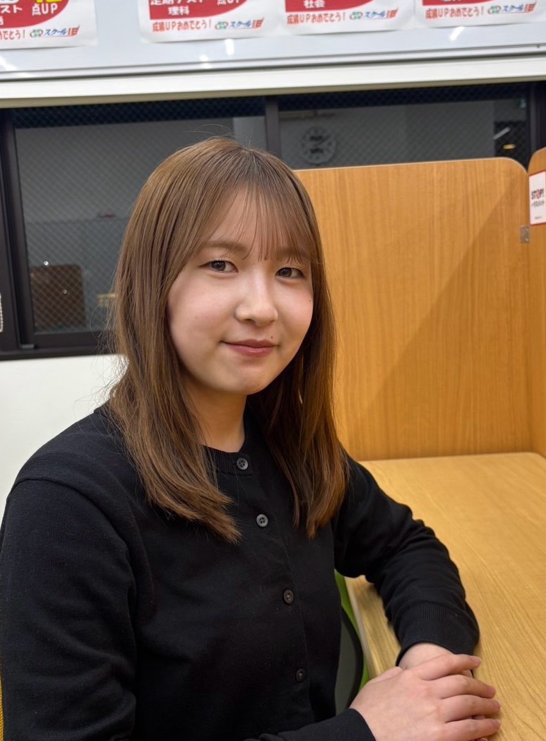 草場和織子先生