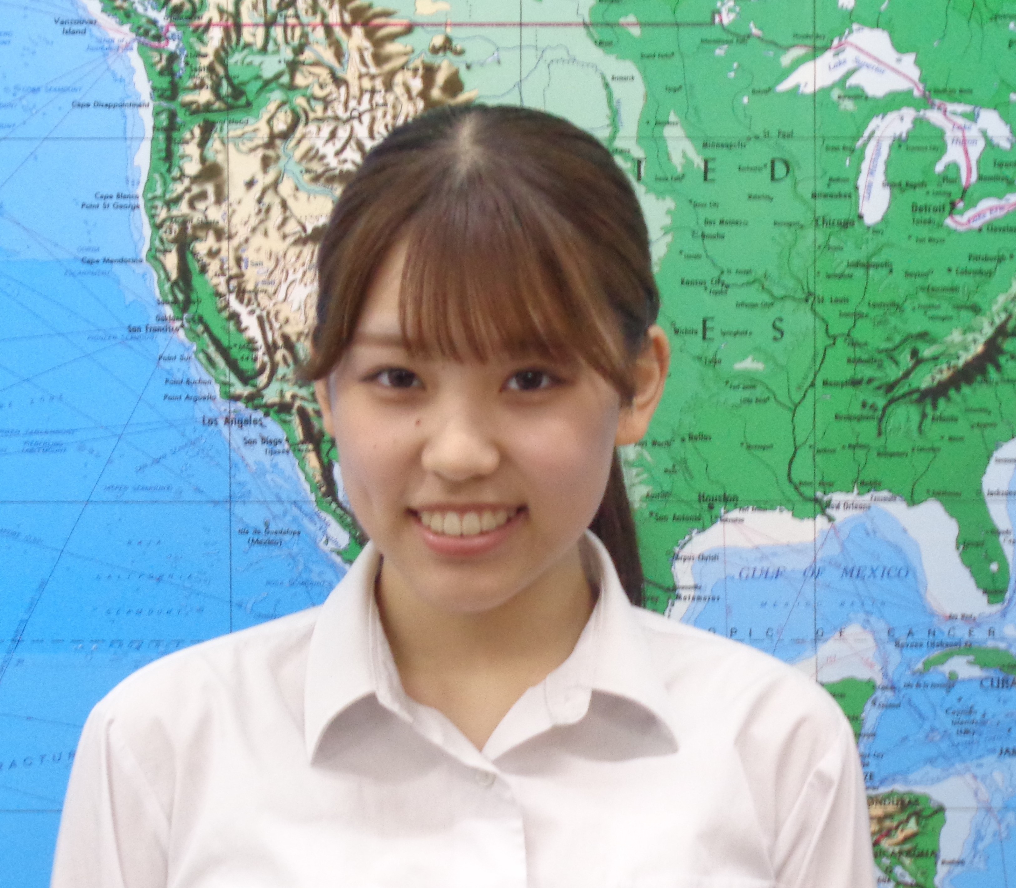 谷村　梨緒先生