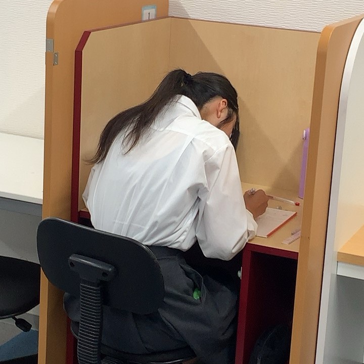 自分の目標に向かって、今何をしなければならないのか。日々自習等を活用して前に進んでくれています。