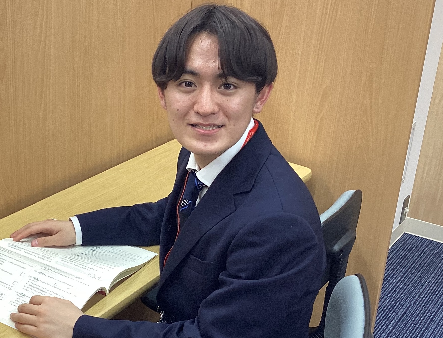 S先生