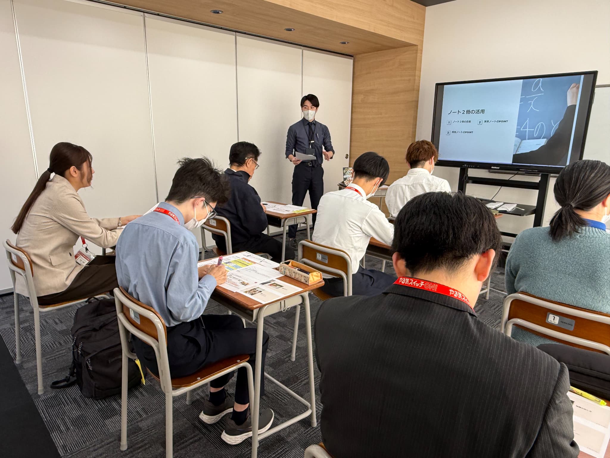 常にわかりやすく、多様な知識を身につけ更新し
生徒の皆さんそれぞれに合った指導法で授業をしてまいります。