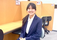 小手川絢乃先生