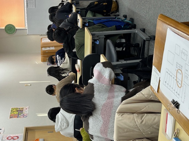 みんな黙々とメリハリをつけて頑張ってます。