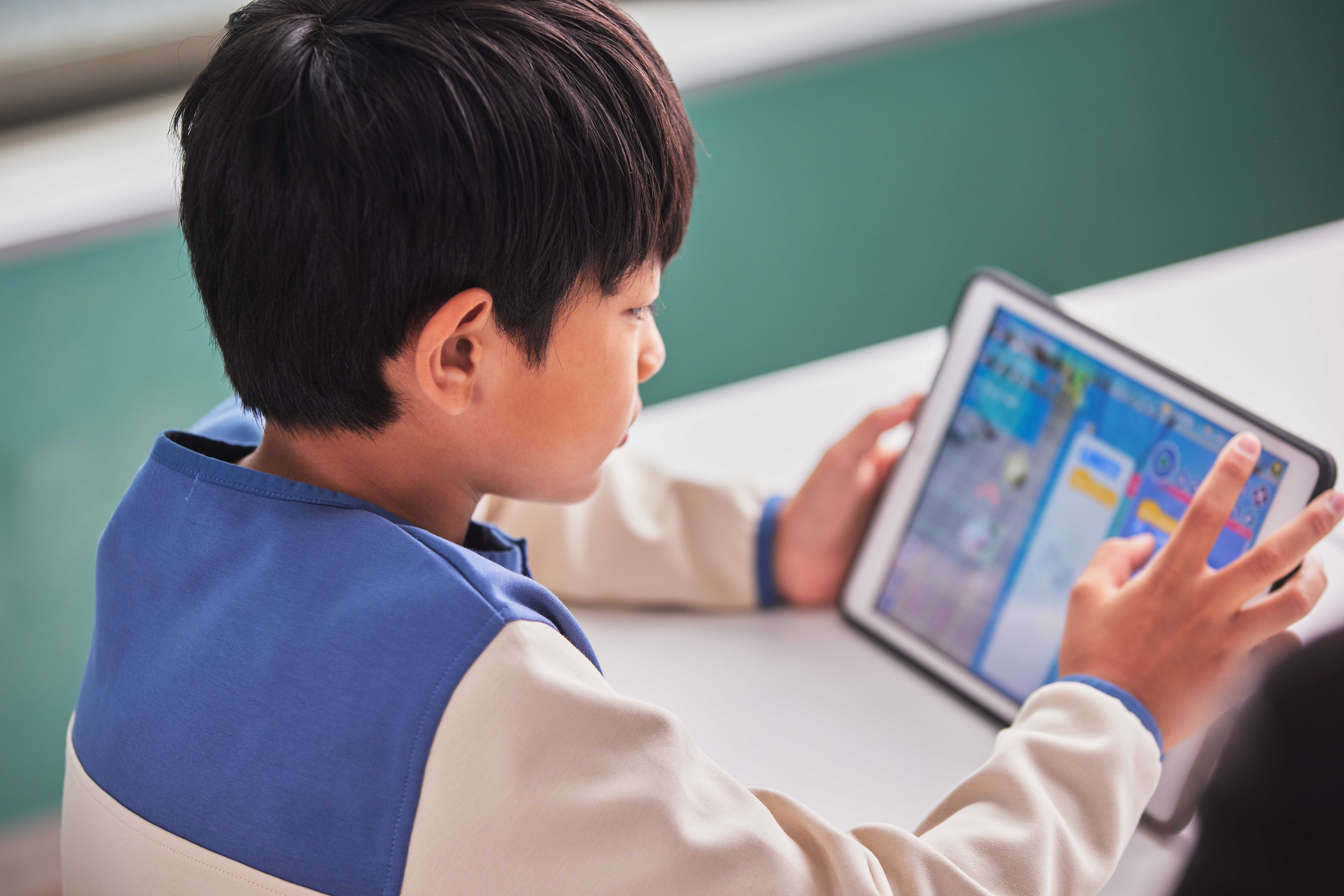 年長から高校生までご受講いただける超本格派プログラミングコースです！