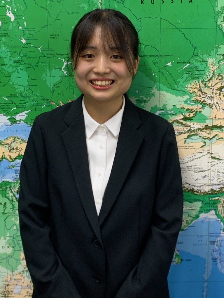 新谷歩美先生