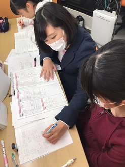 中学校準備も担当の先生と一緒に！！