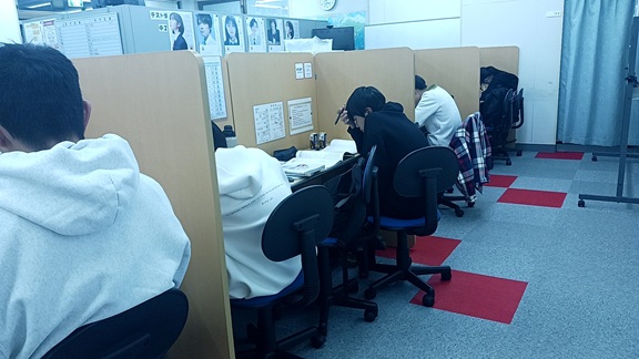 教室開校時は予約なしてお使いいただけます。