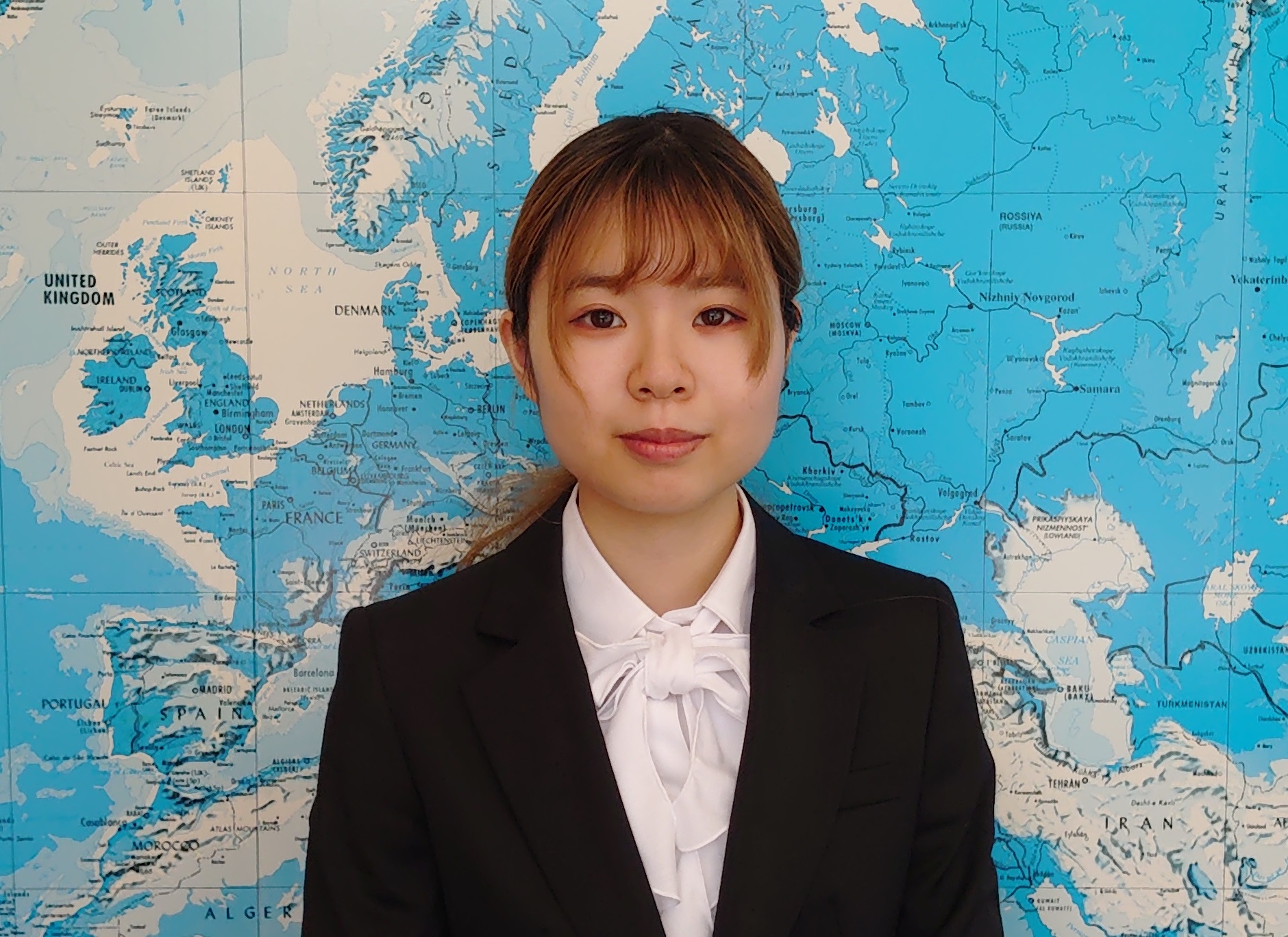 島田　愛莉先生