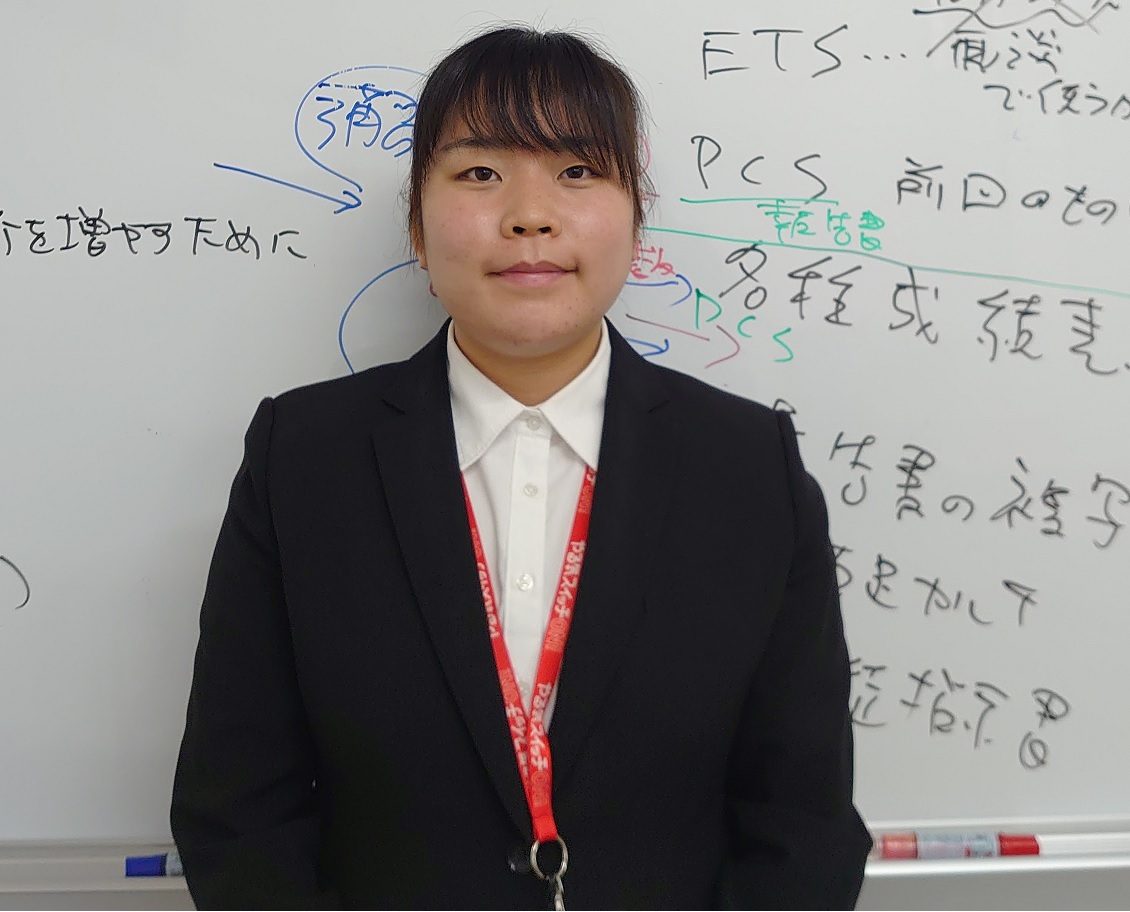 岩口　愛美先生