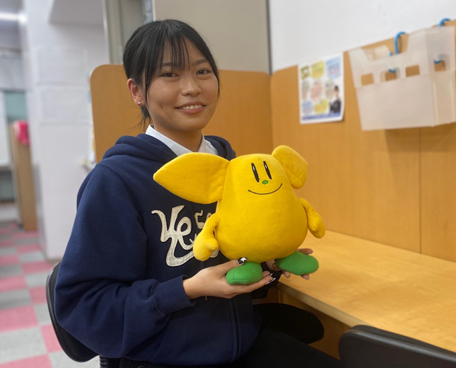 玉城　菜花　先生