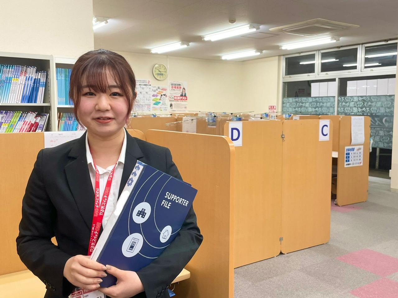 桑村　日菜子先生